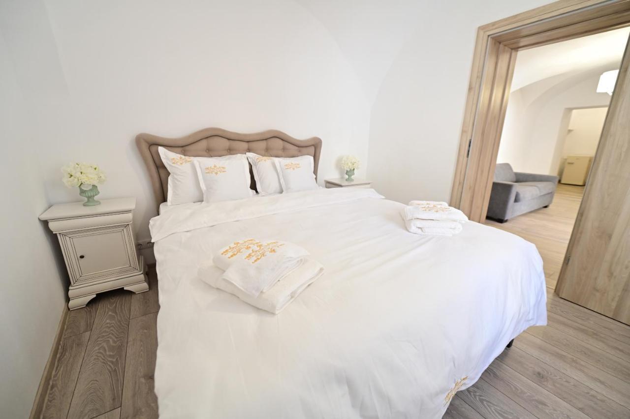 Apartments In The Heart Of Sibiu Exterior photo